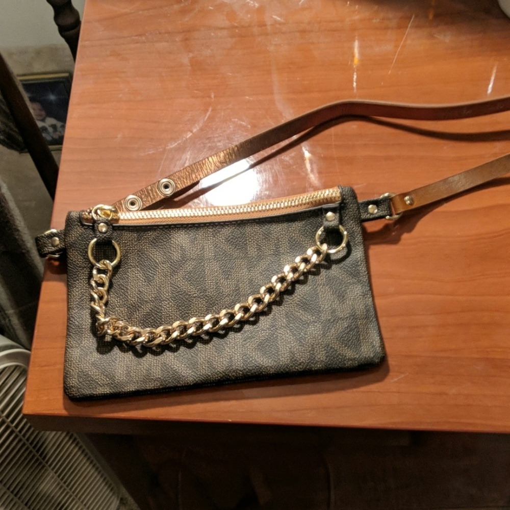 Wristlet